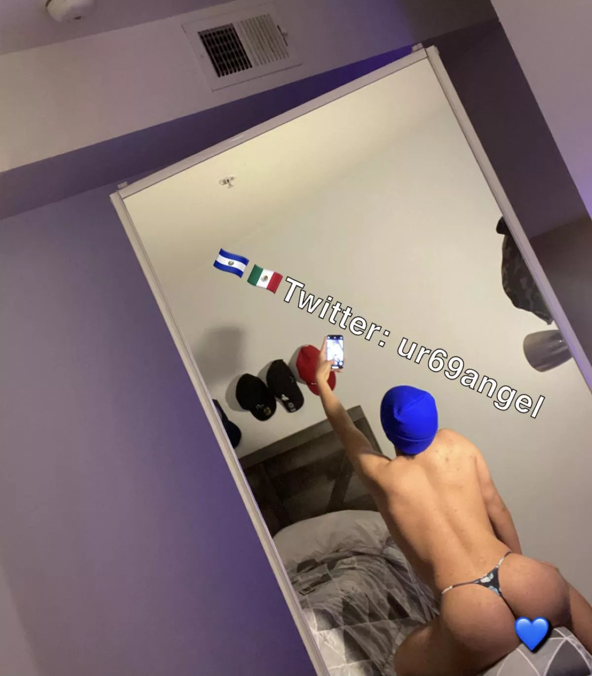 21 | latino 🇲🇽🇸🇻 , just on here tryna find me a boo to spoil me for my videos 💙