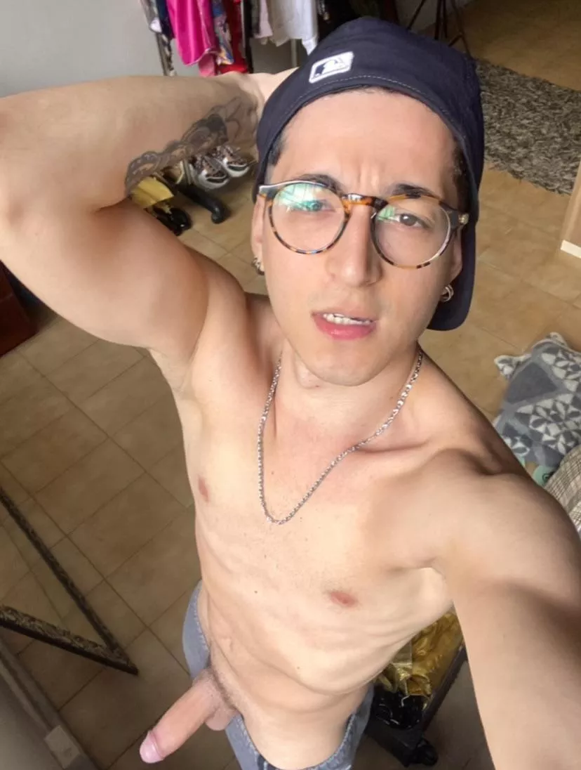 [21] Who needs help in math here? 🤓🤟🏻