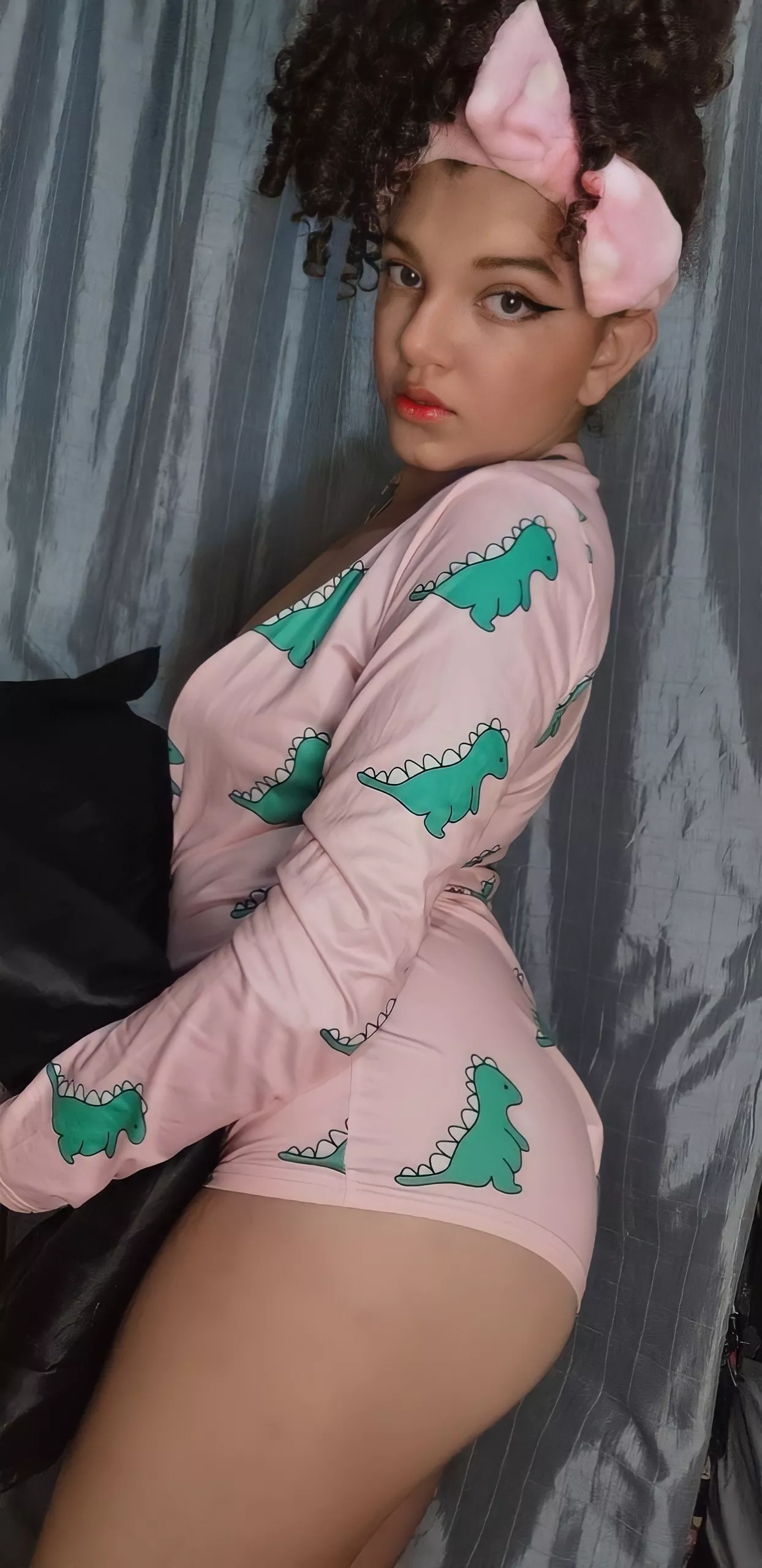 21 y/o college innocent girl 🌸 Play with me and cum a lot 💋 Don't miss out my EXPLICIT content 🍌