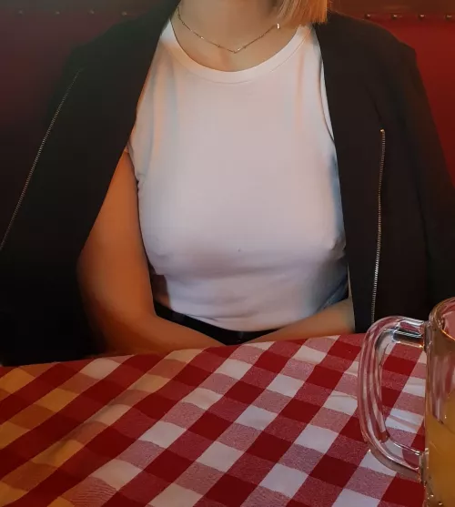 22yo GF showing the waiter his tip. I mean her nips.