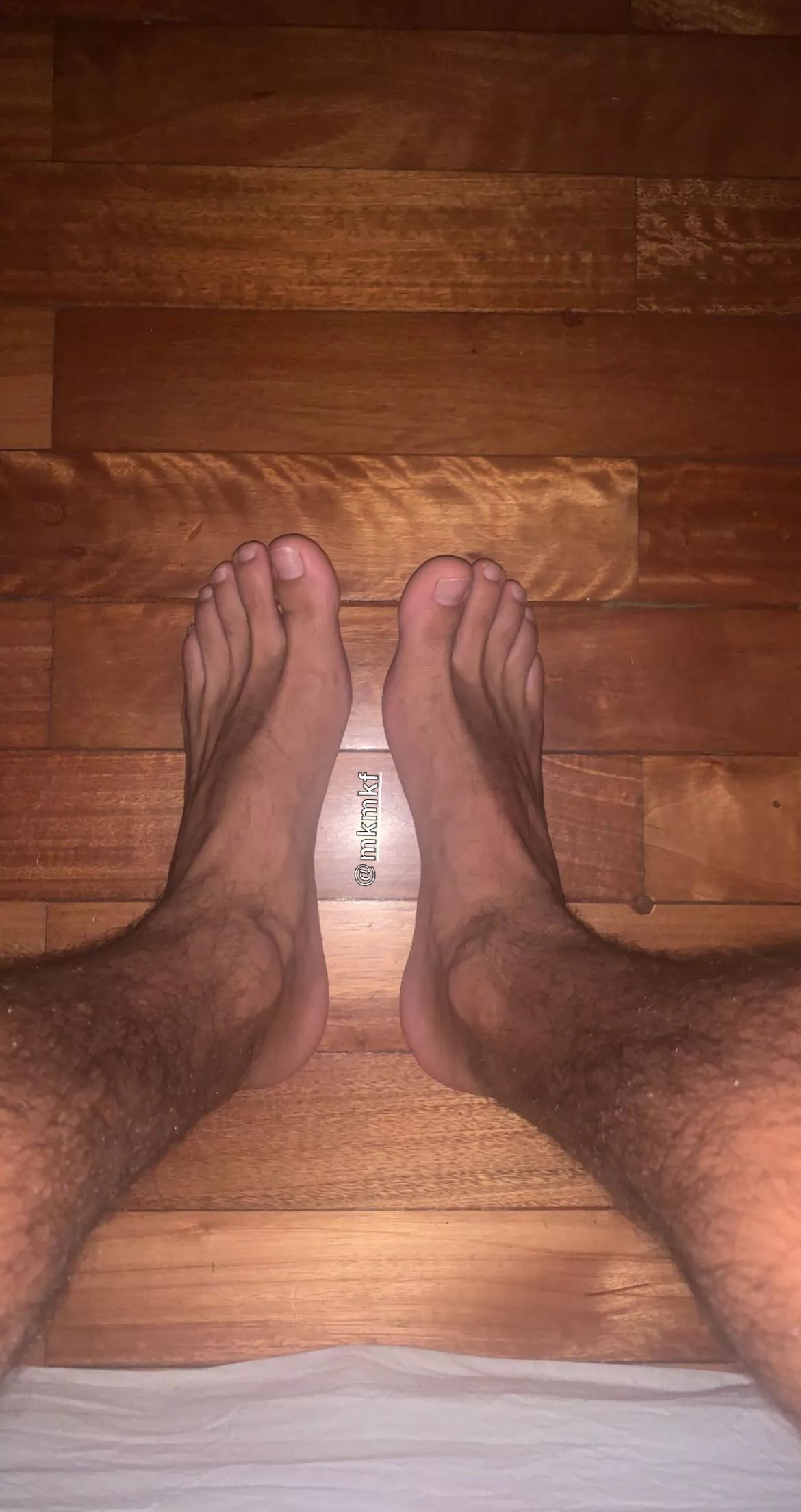 24 DL surfer bro 🏄🏽‍♂️Got kicked out for being gay but now I’m doing better 😎