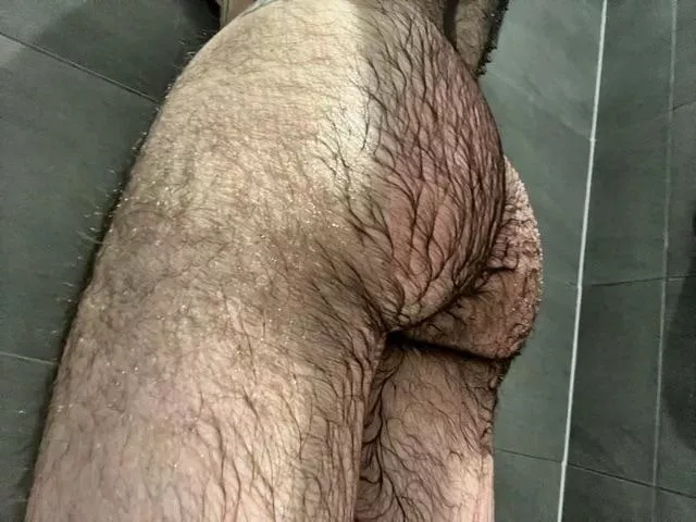 24 let’s shower together 💦 DMs are open