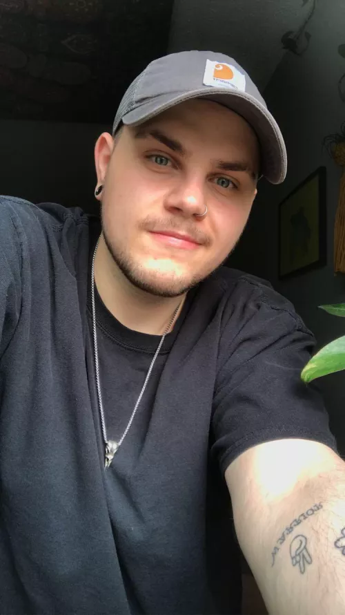 24 M feelin mild 🥴