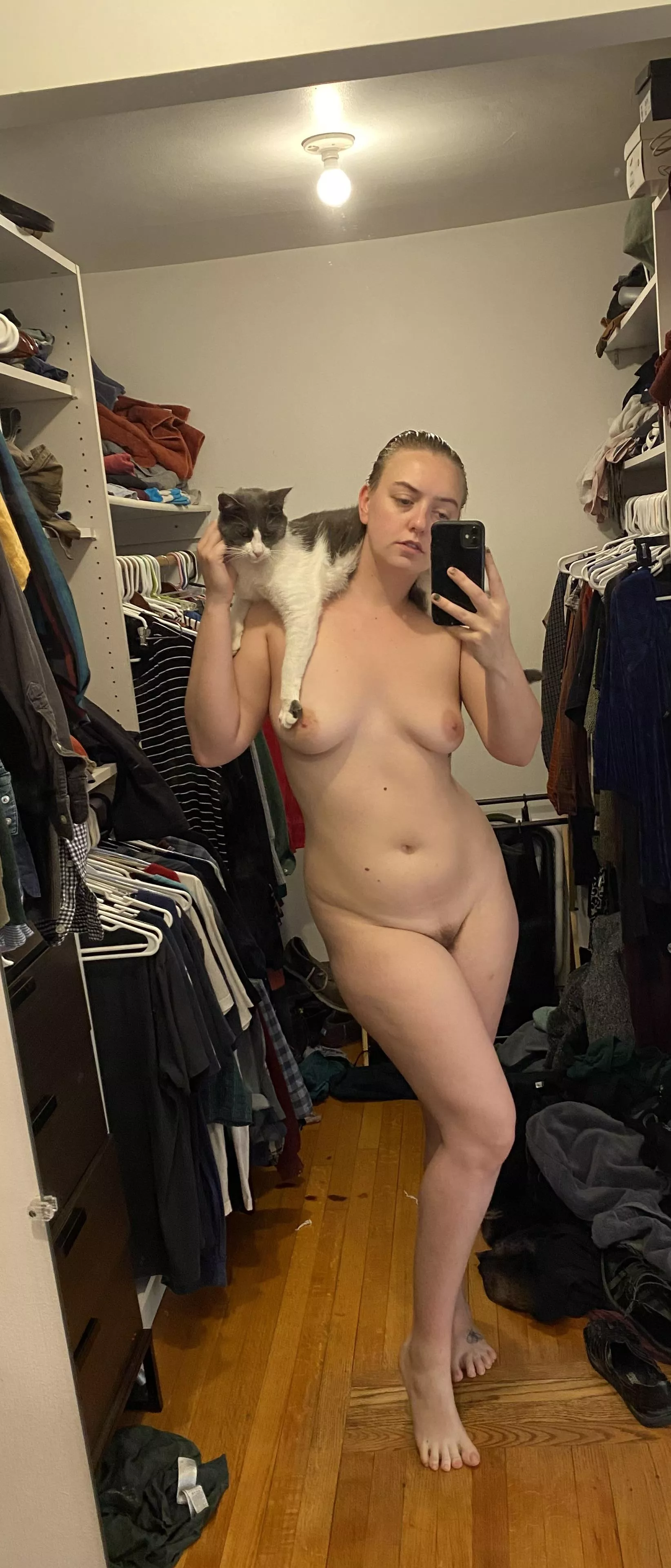 25F, 185lb, 5’10” | I think my cat is trying to censor my nudity. Feel very full-figured and healthy. 25F, 185lb, 5’10” | I think my cat is trying to censor my nudity. Feel very full-figured and healthy.