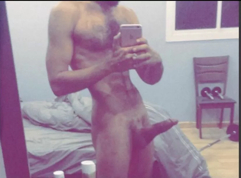‎‏28 dom top for manly looking/acting slut slave…. Kik. Rahaf_1475756