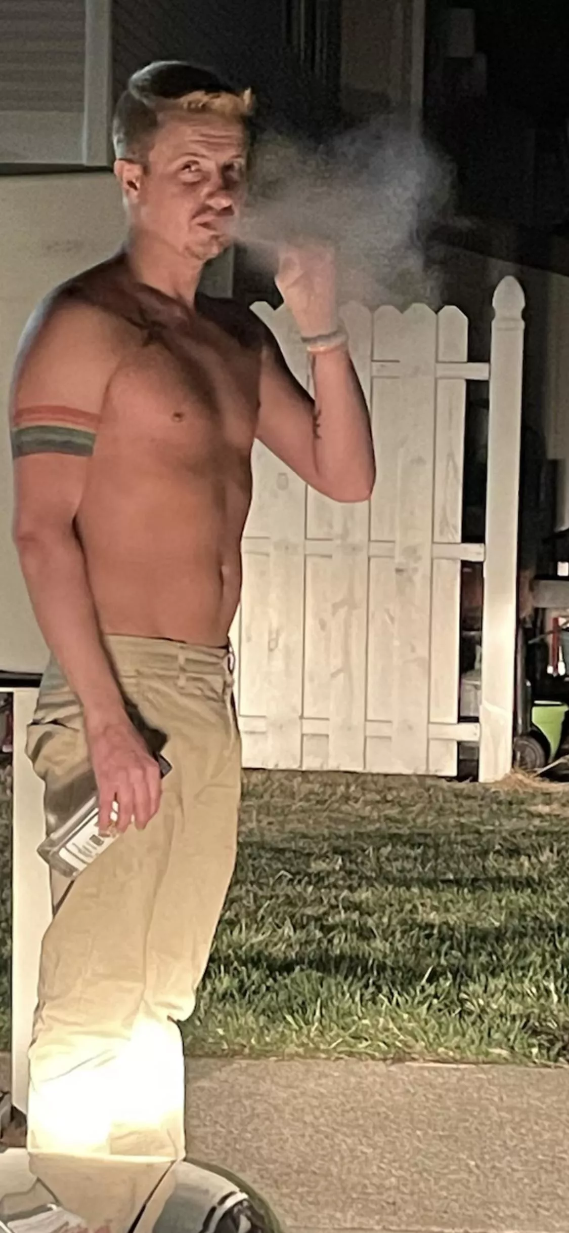 [28] kinda drunk after work smoking my vape… who wants to chat?