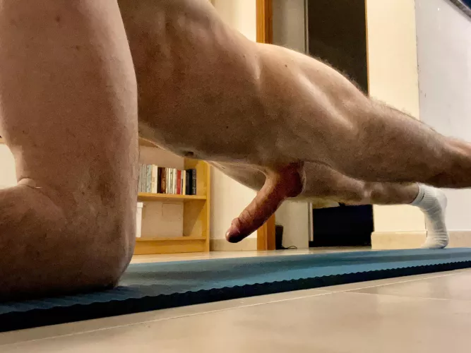[29] [M] naked plank may be a thing