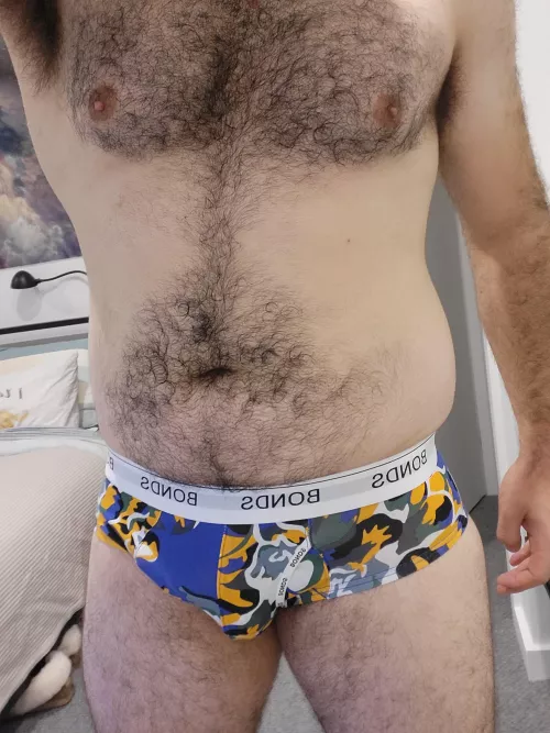 [29M] loved the pattern on these Bonds, and they fit just right