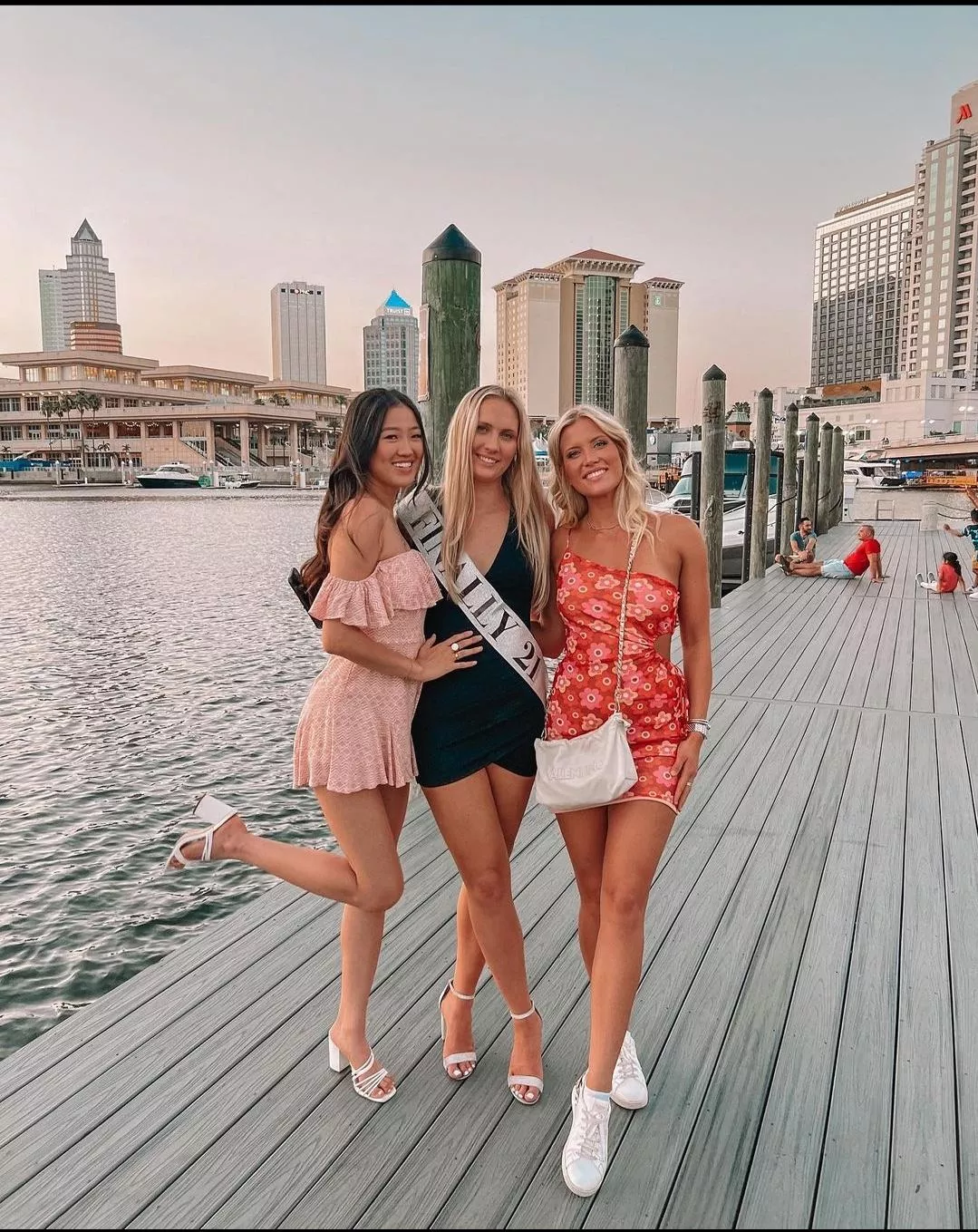 [3] 21st birthday and horny