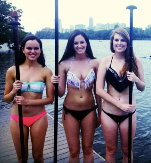 [3] paddle board girls