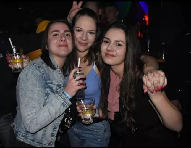 [3] Pick one for a blowjob