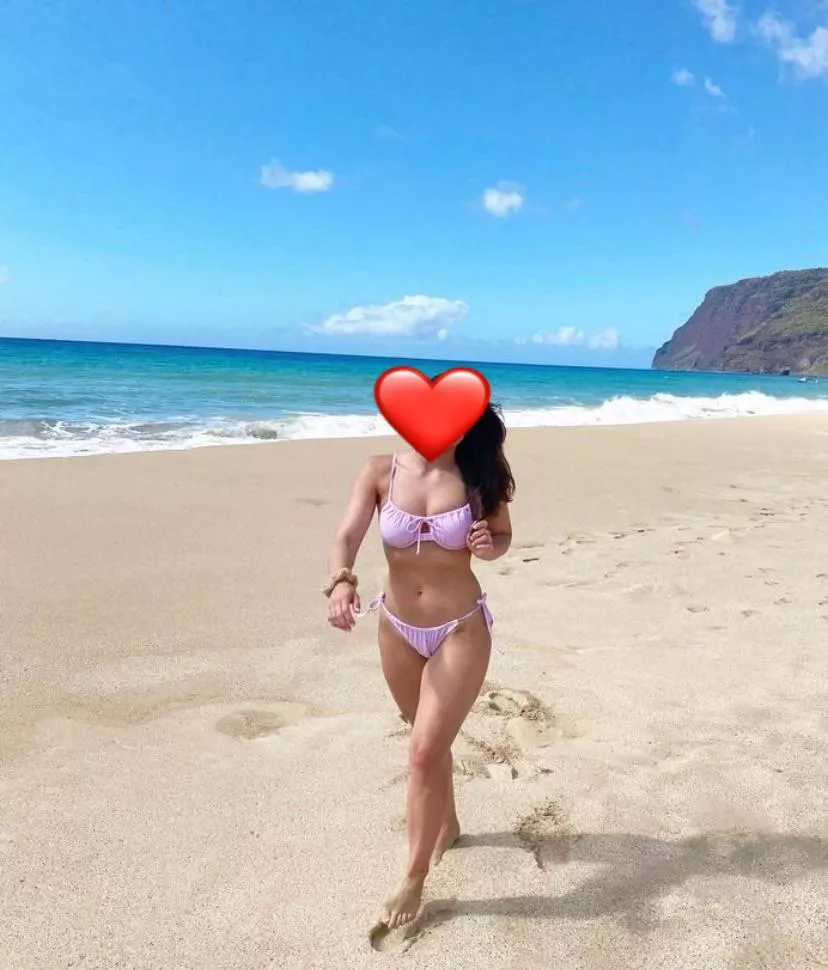 300upvotes and I’ll share a hidden video of the wife In yoga pants run it up and let’s get that goal !