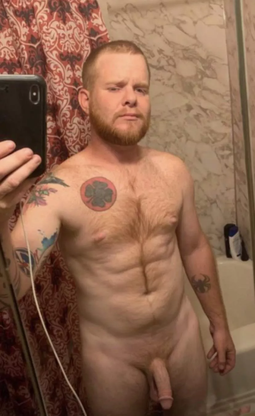 36 5’9 175. Starting to get comfortable with my stomach. I want my abs back lol. 36 5’9 175. Starting to get comfortable with my stomach. I want my abs back lol.