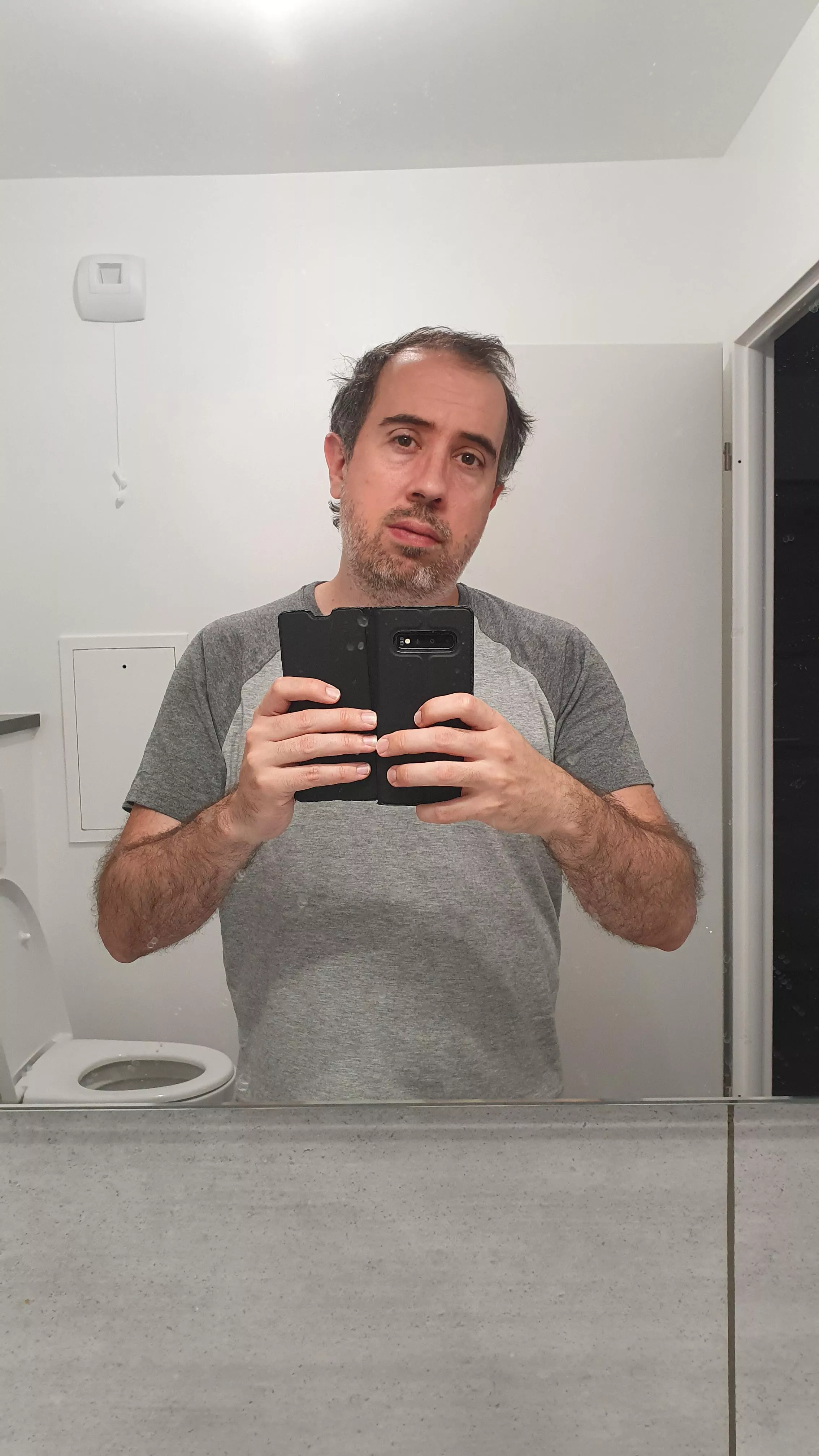 37 year. Who want to cum on a face pic of me ? :) dm me