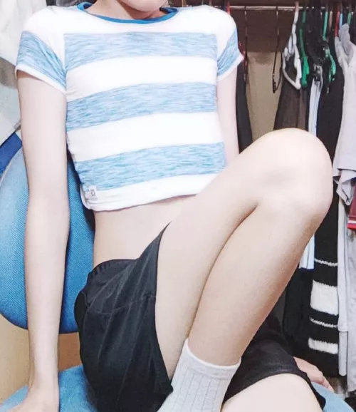 3rd post for femboy Friday 😗