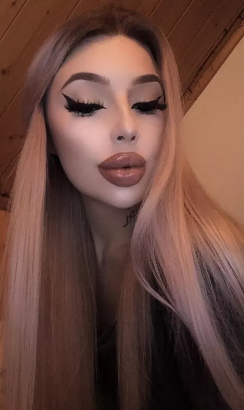 â—ï¸40% discountâ—ï¸ONLY FANS (link in bio) +140 POSTS âœ¨21 years old plastic barbie with big fake lips and fake boobsðŸ‘€âœ¨QUICK response to DMsðŸ”¥special requests available âœ¨sexting ðŸ”¥rates âœ¨fishnets/stockings ðŸ”¥lingerieâœ¨heelsðŸ”¥lipsâ