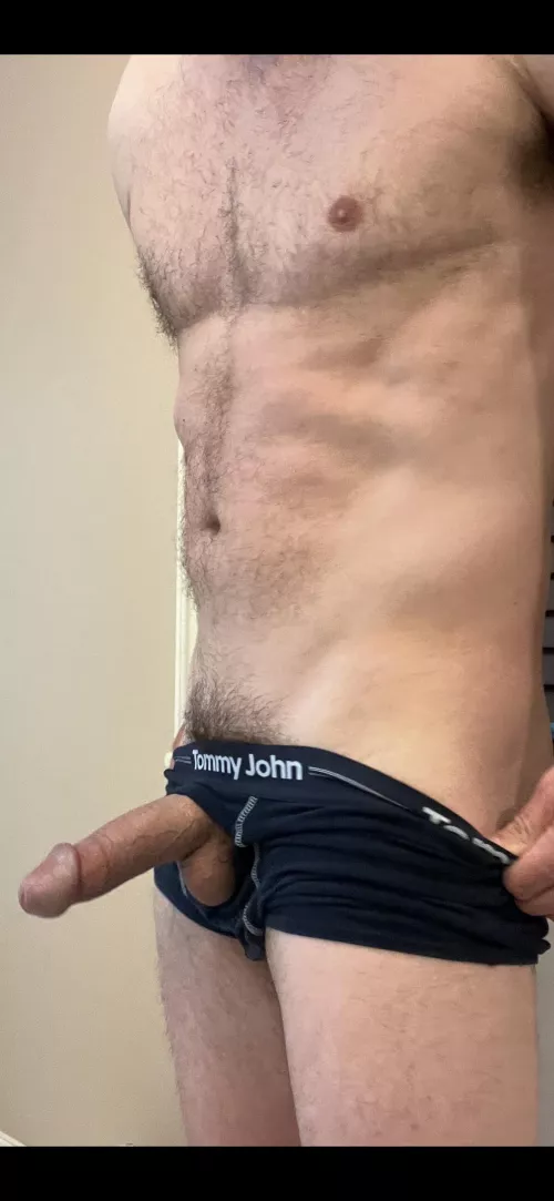 [42] Happy Monday! In need of somewhere to put this fellow😜🤷🏼‍♂️