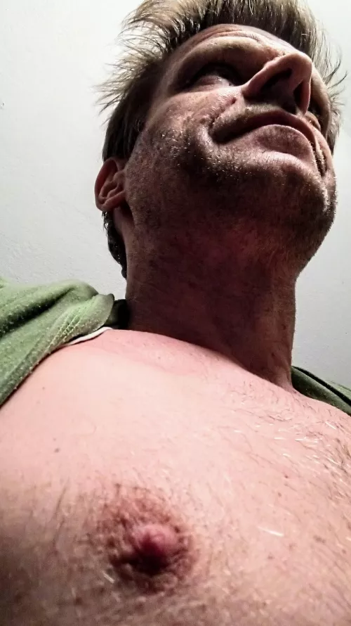 [44] Boys have sensitive nipples as well