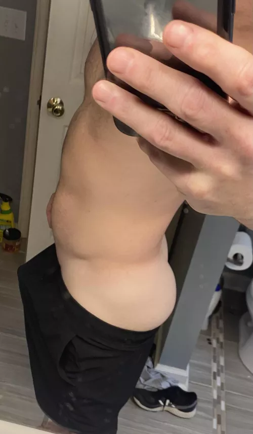 [48] think anyone would notice me going commando at the gym?