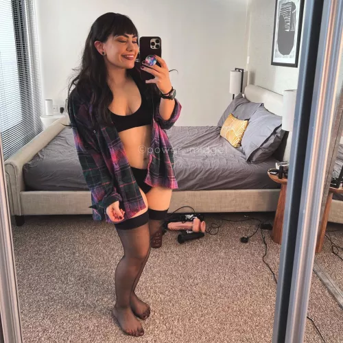 4ft 8” little cutie 🥰