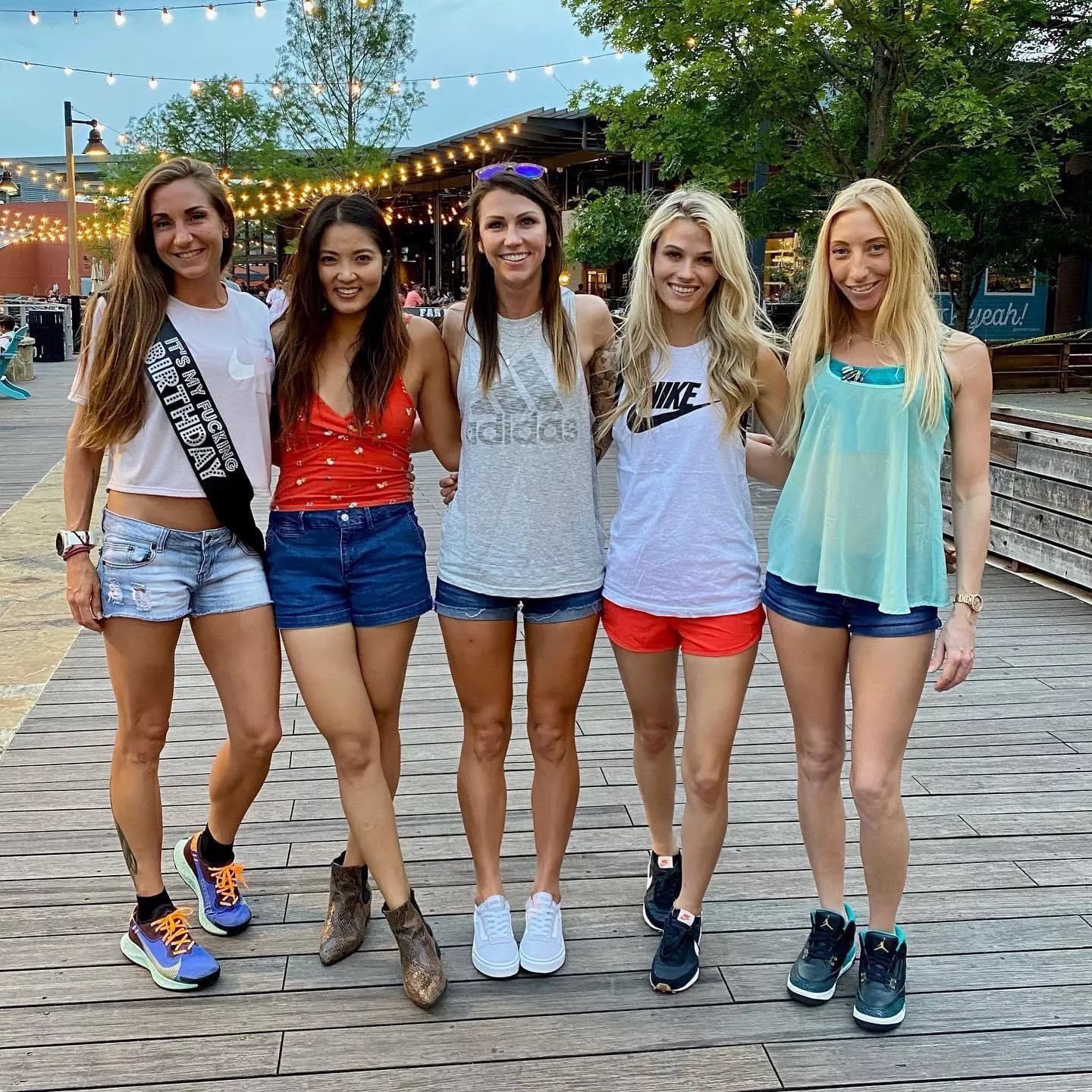 [5] Athletic friends