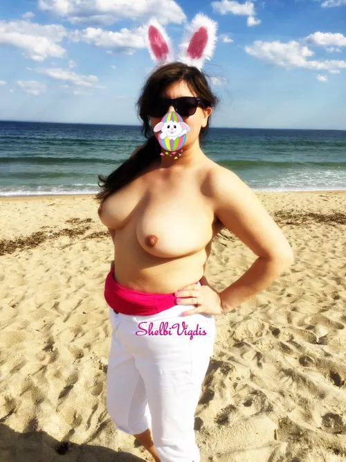 [50] - Hope you have a great Easter! From your Easter Beach Bunny!