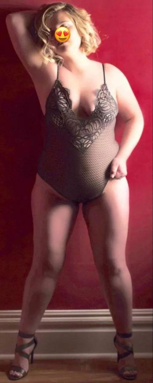 50 upvotes for my 36D wife and I’ll set her big tits free!