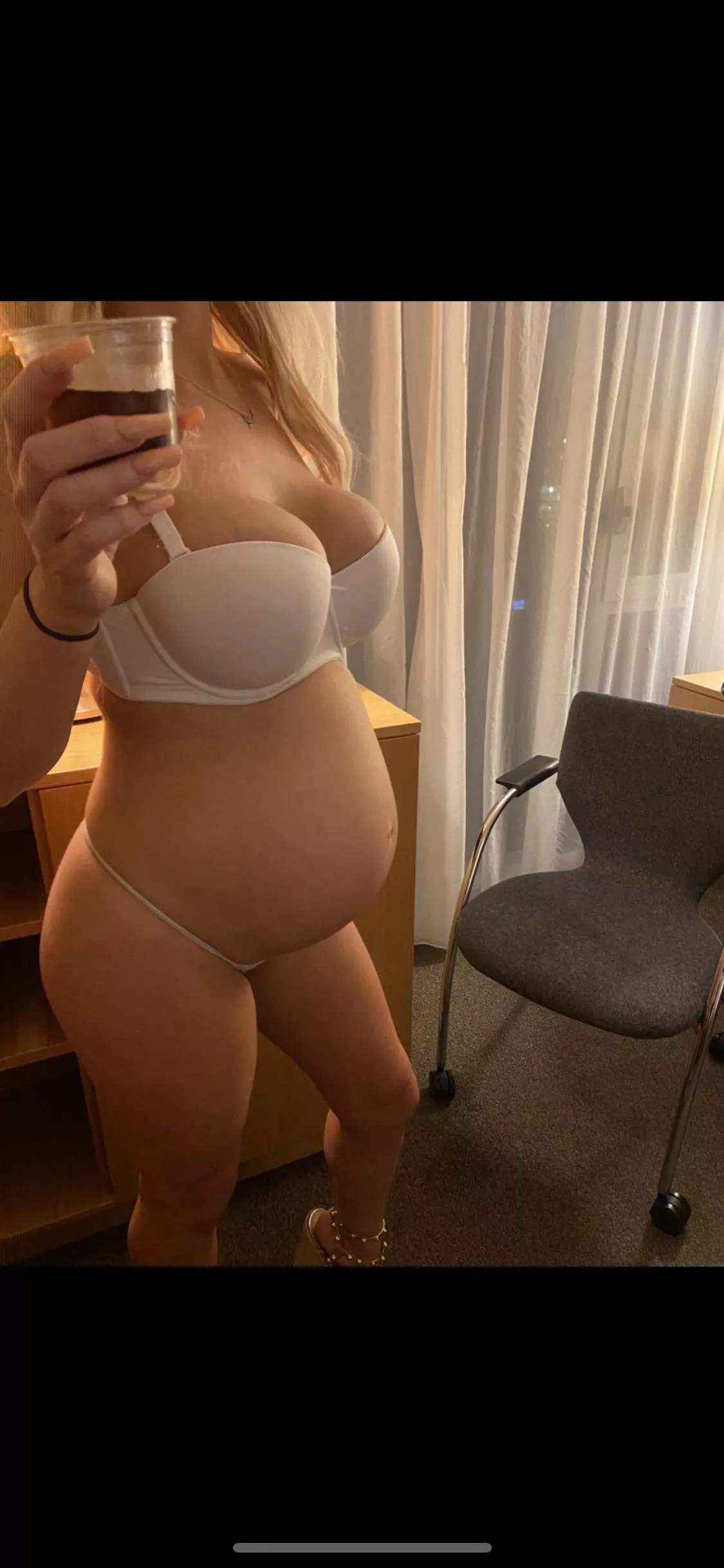 5’1 petite pregnant. 7 months.