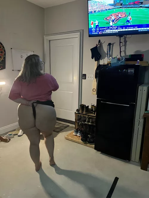 5’3 with a 55 inch ass