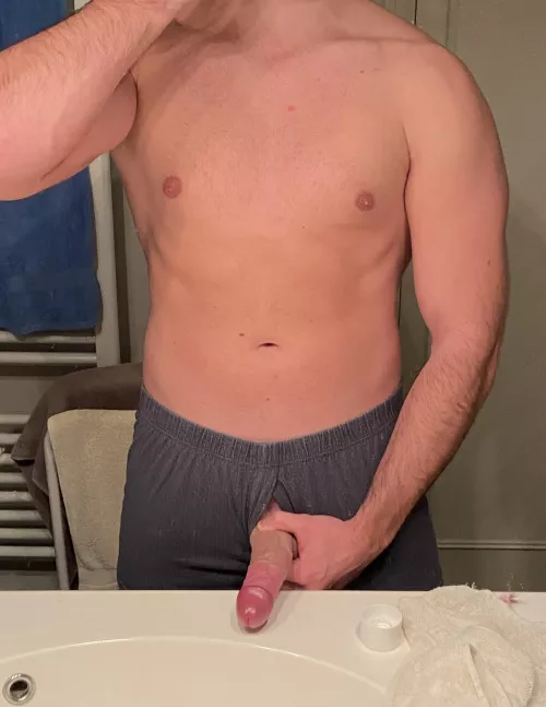 6feet1 - 200lbs / 1[m]85 - 90kg