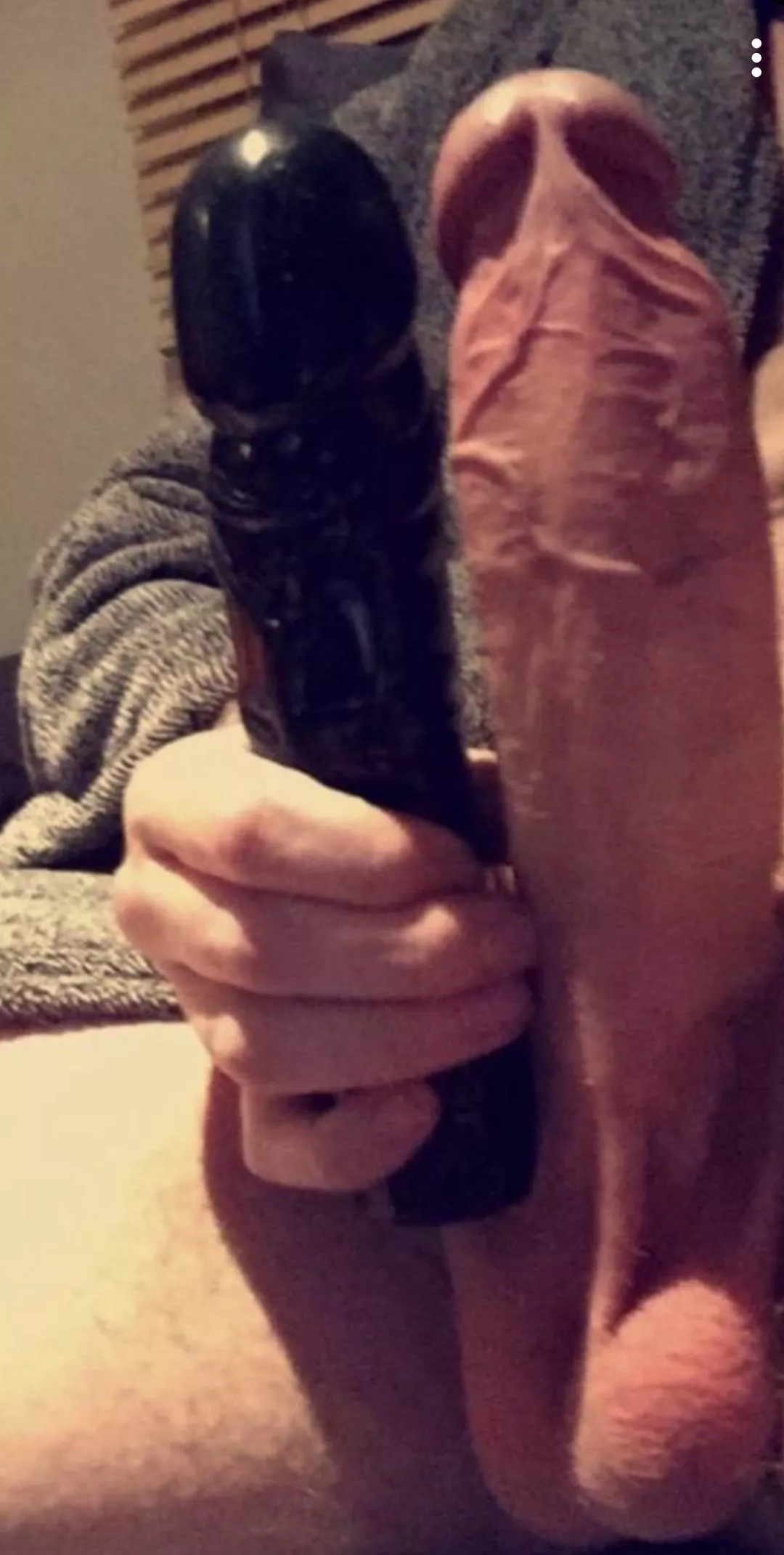 9’’ toy 🤷🏻‍♂️ bi guy in Essex, Uk. Add my Twitter: acjc_essex