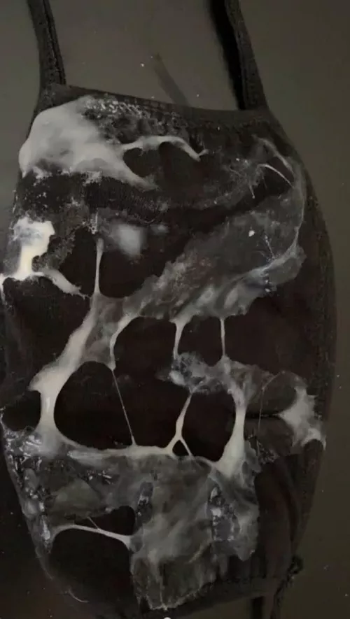 919… I love bustin my huge loads on some face masks 😉 🍆💦💦💦💦💦💦🤤