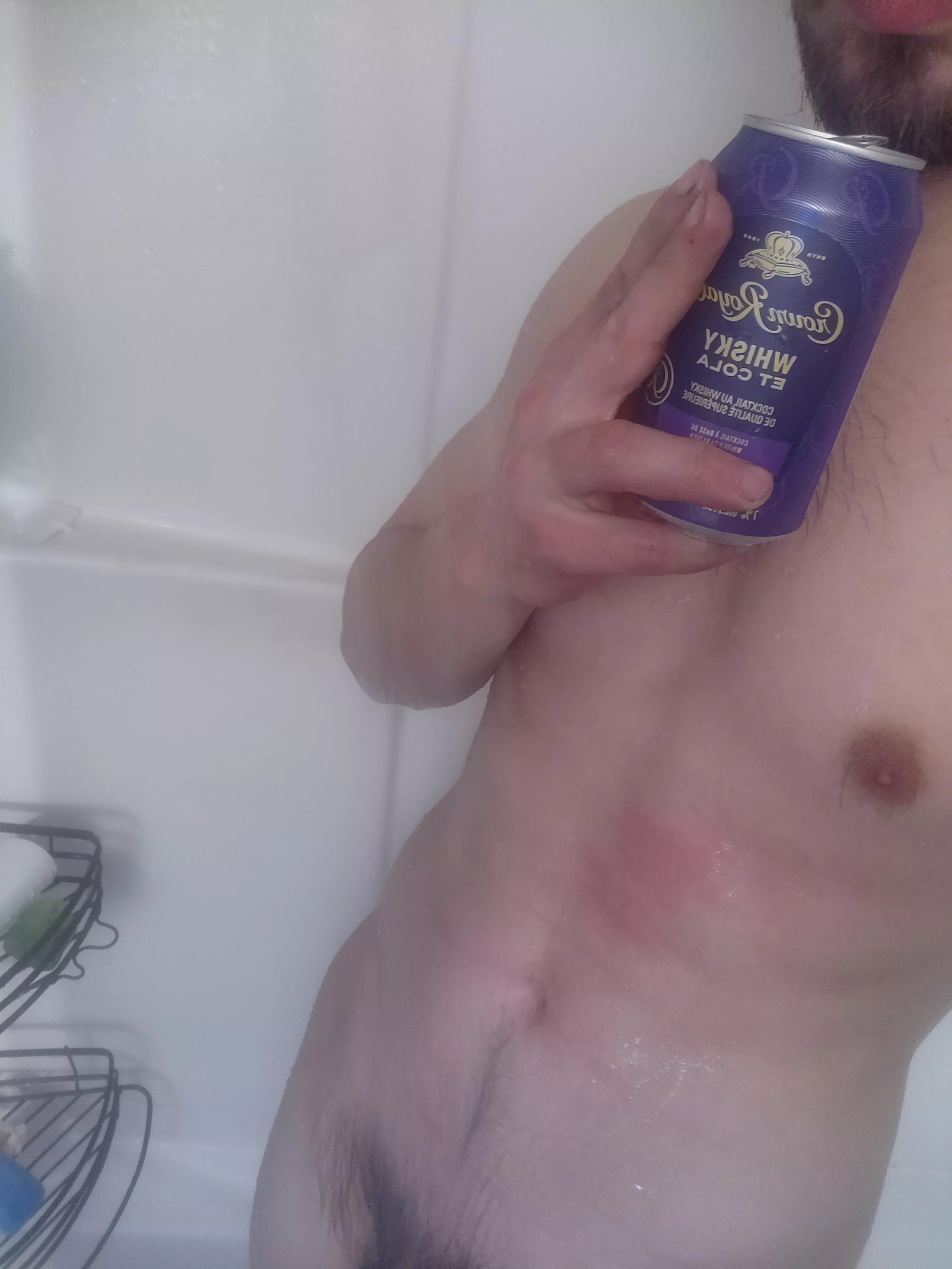 a day filled with stress and rage (M)akes shower+alcohol all the more necessary 👌