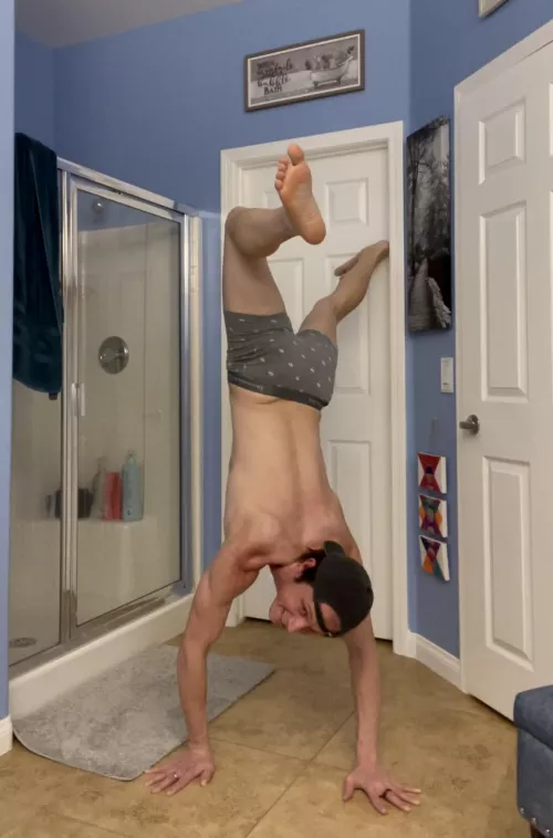 A fun underwear pic 🙈