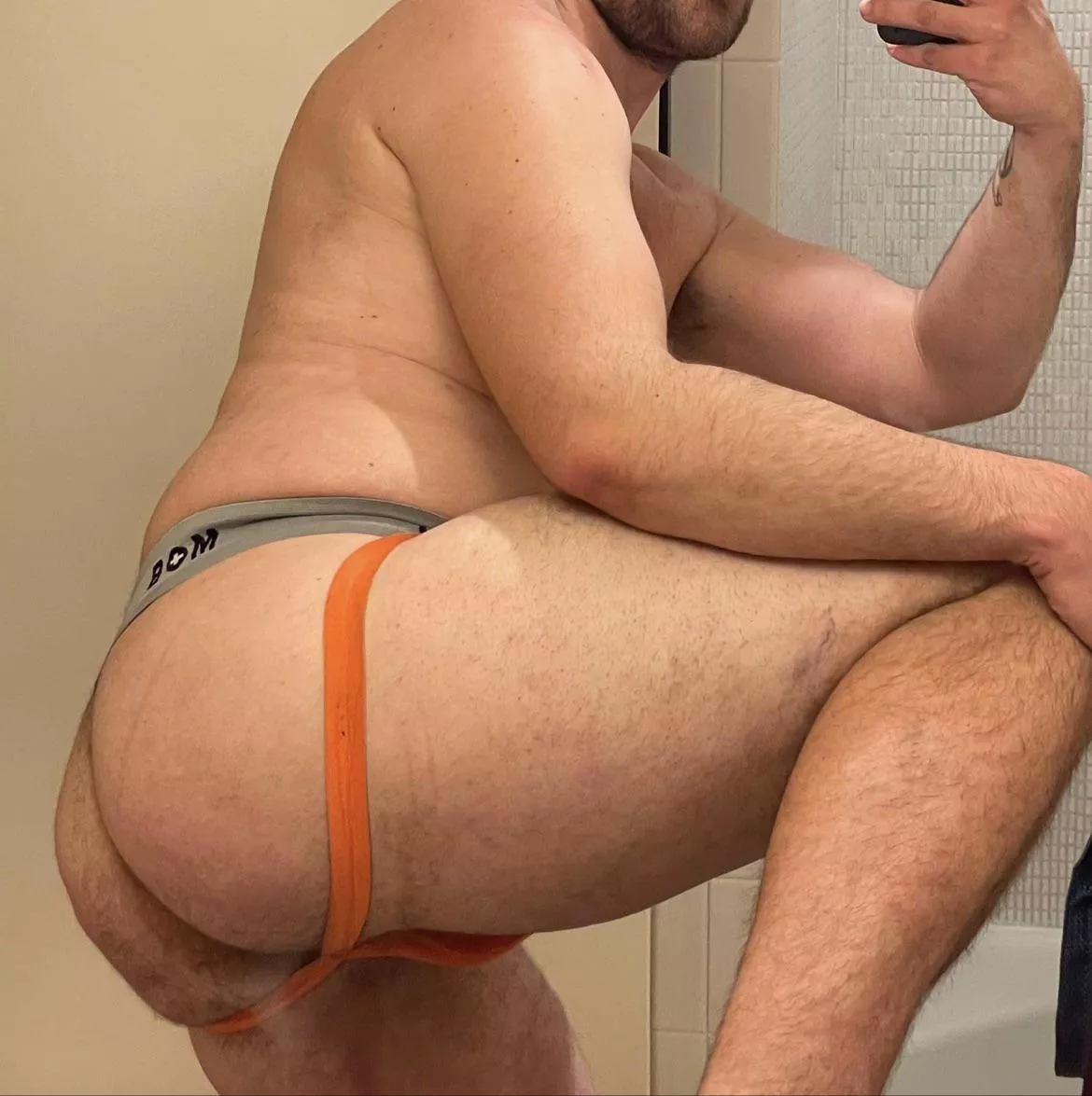 A good friend of mine who wants to show off a bit. Posted with his permission