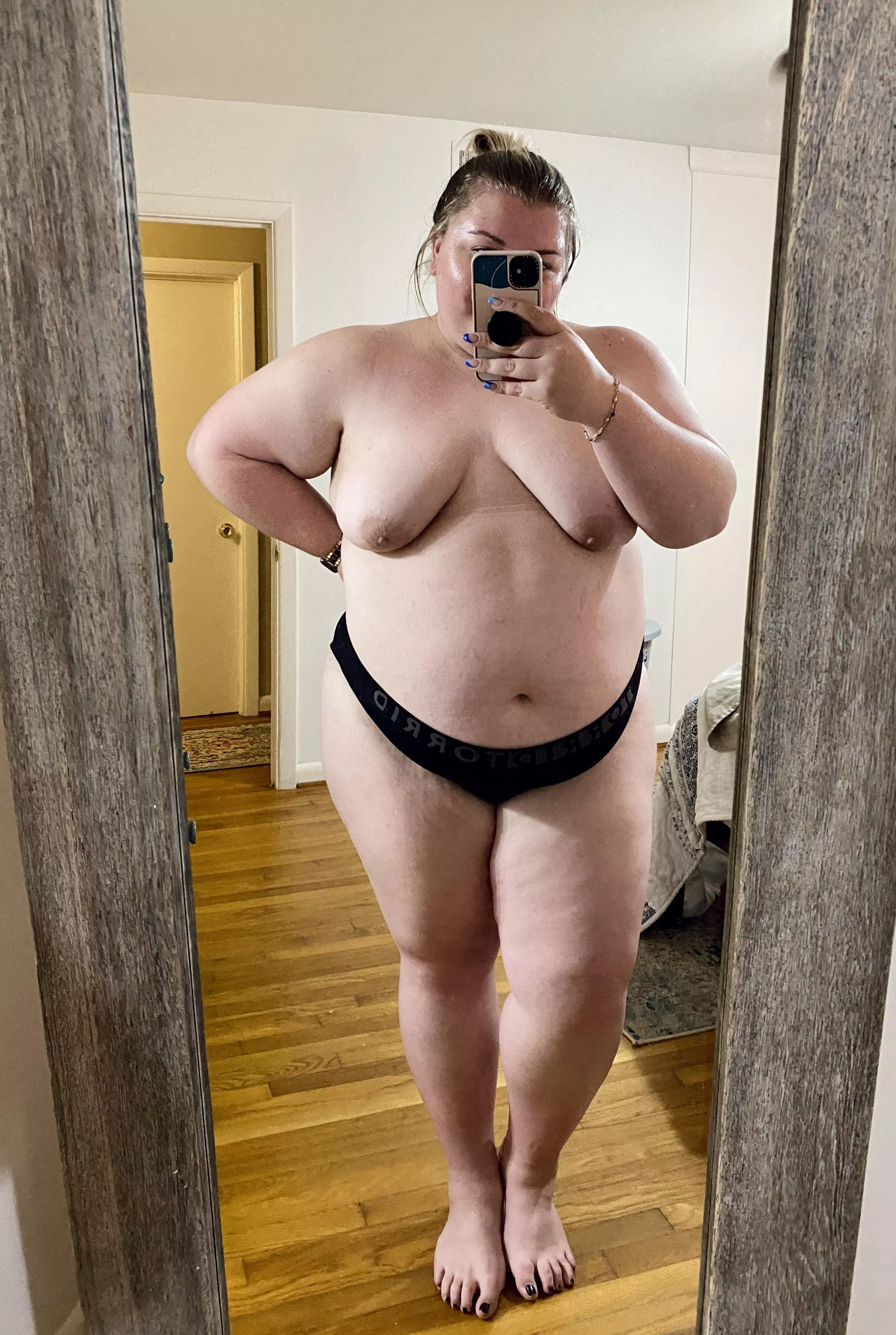 A little lonely tonight 🥺