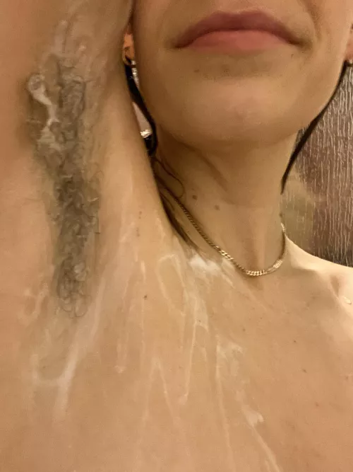 A nice wash after being very dirty and smelling ripe . Also Happy national woman’s day ❤️ Venmo to show appreciation? 🥺