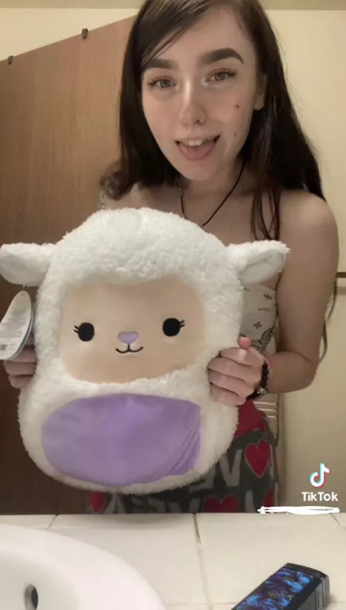 A really sweet person helped me choose this photo!!🍬 btw, this is Sophie 🐑💜