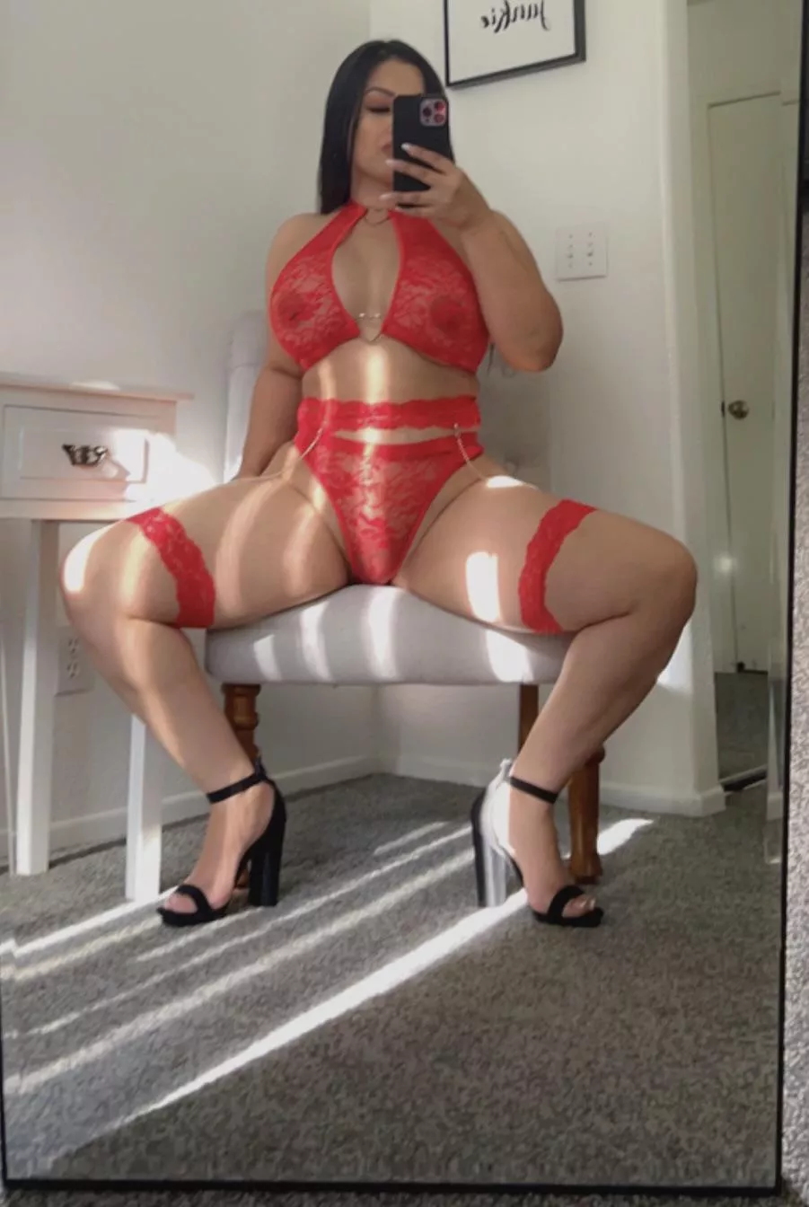 A simple heel is always cute …