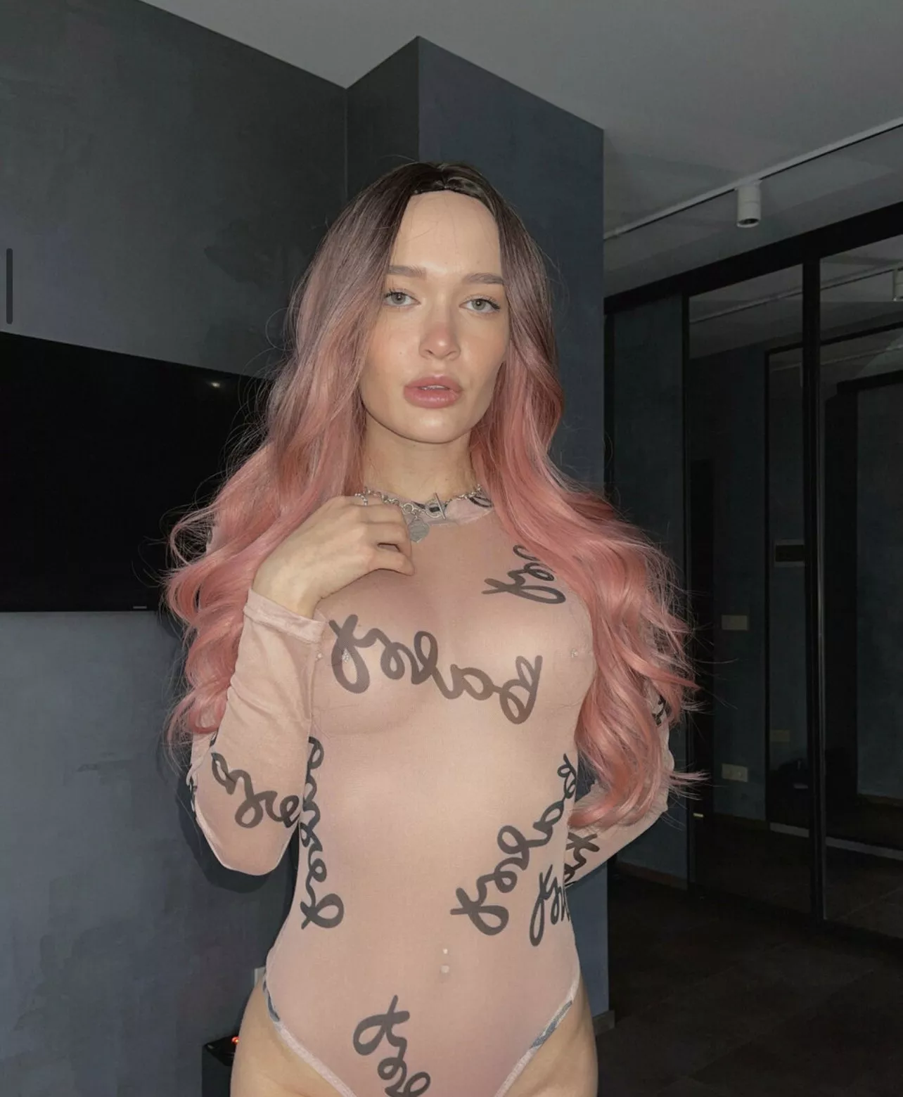 A sneak peek of my tits? | Dropped link in comments and in my profile A sneak peek of my tits? | Dropped link in comments and in my profile