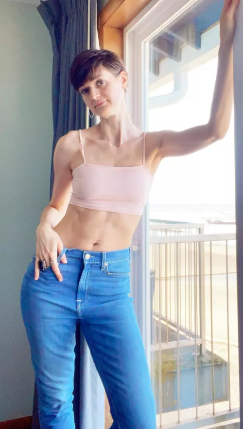 A tomboy cougar anyone?