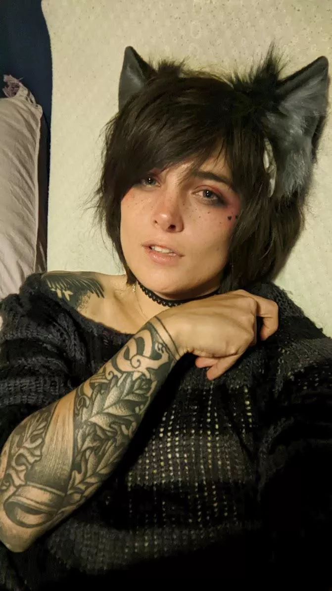 a while back I asked if 30 was too old for a femboy. Now im 32 :