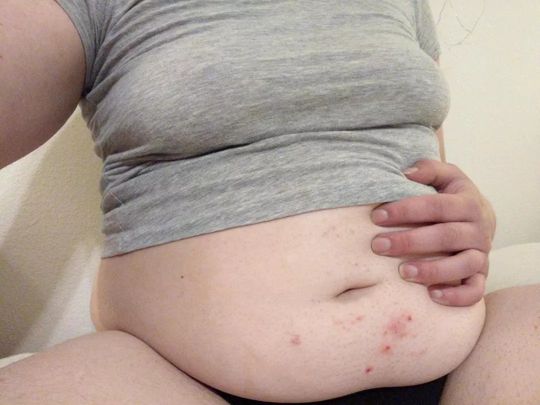 about to eat! 👀🐷