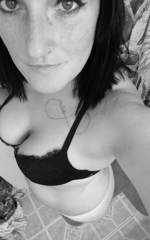 About to hop in 🚿 🧼