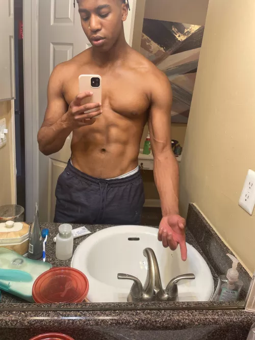 After a couple of push-ups 🤘🏾