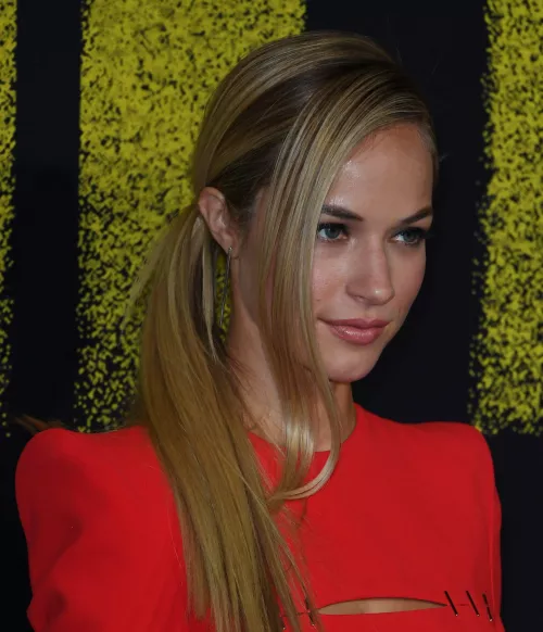 Alexis Knapp