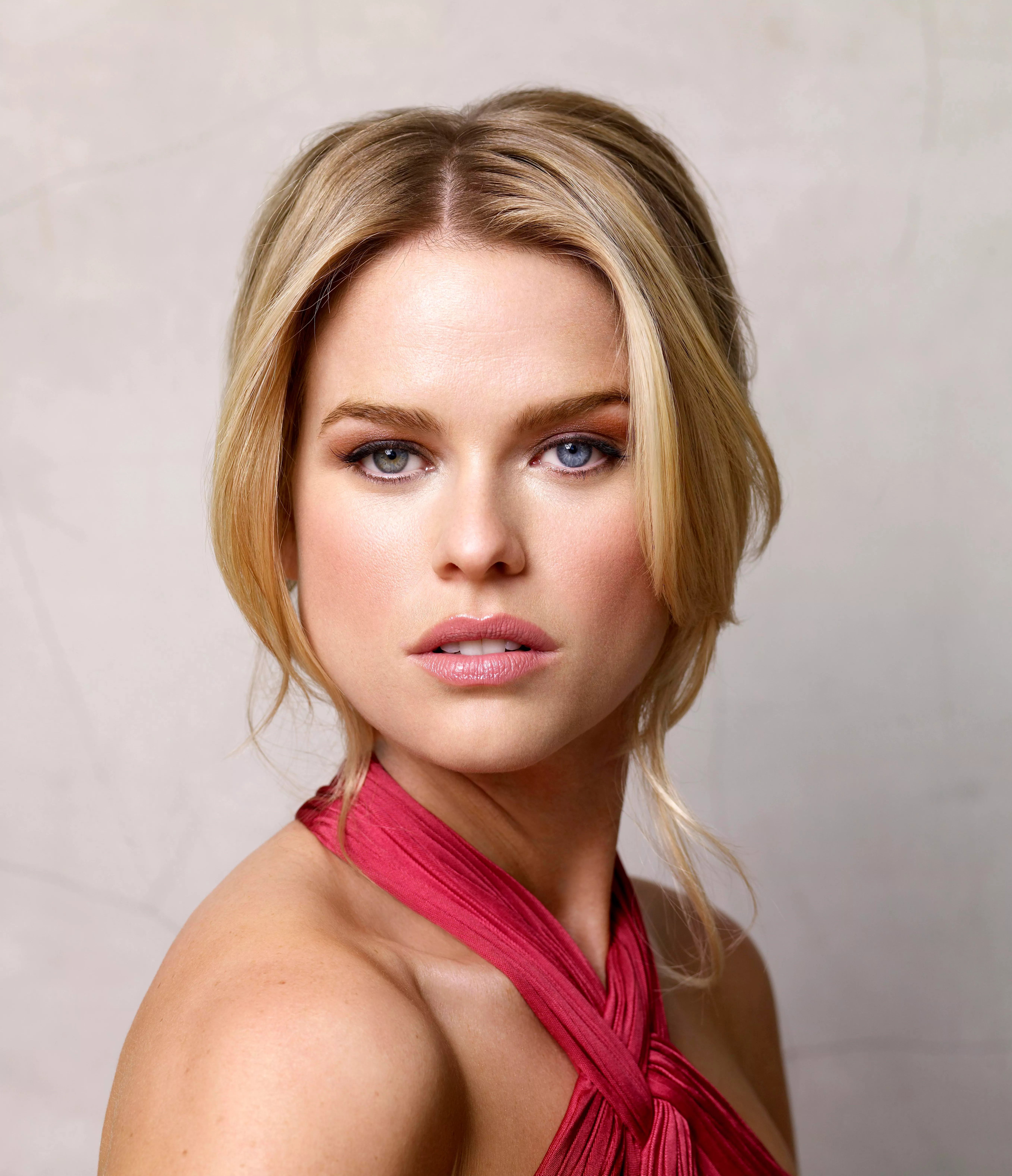 Alice Eve
