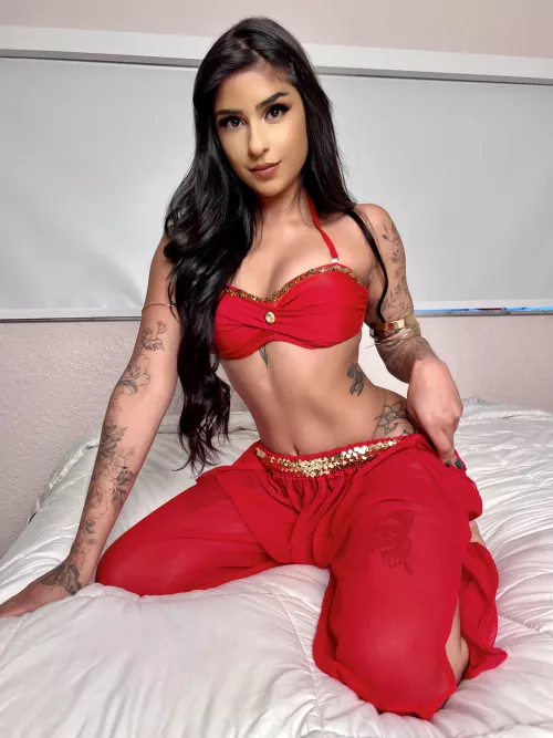 All red Princess Jasmine = my sexual awakening. 🤭❤️✨