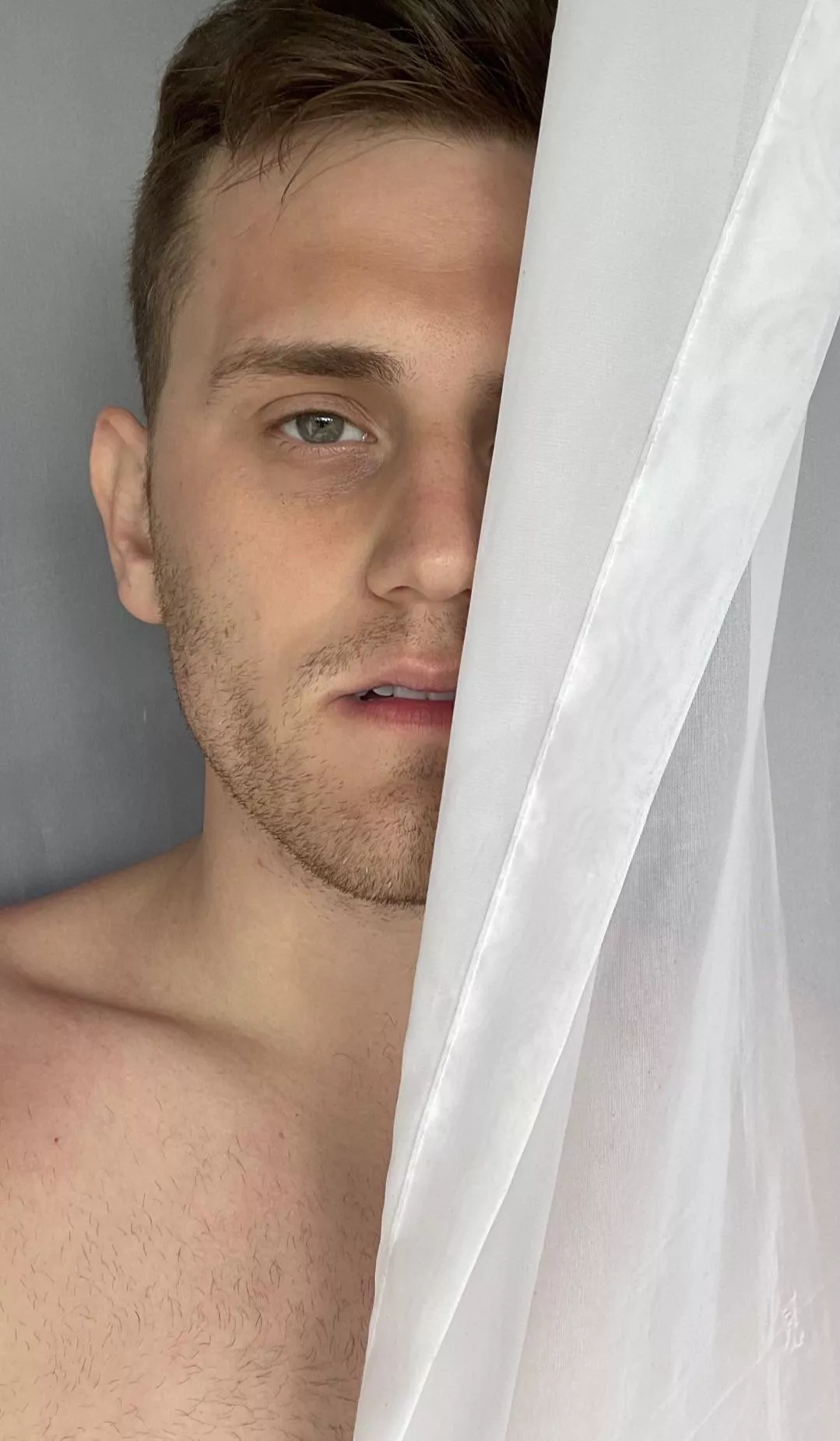 Although I feel a bit silly, I took a pic that I really like of myself!!