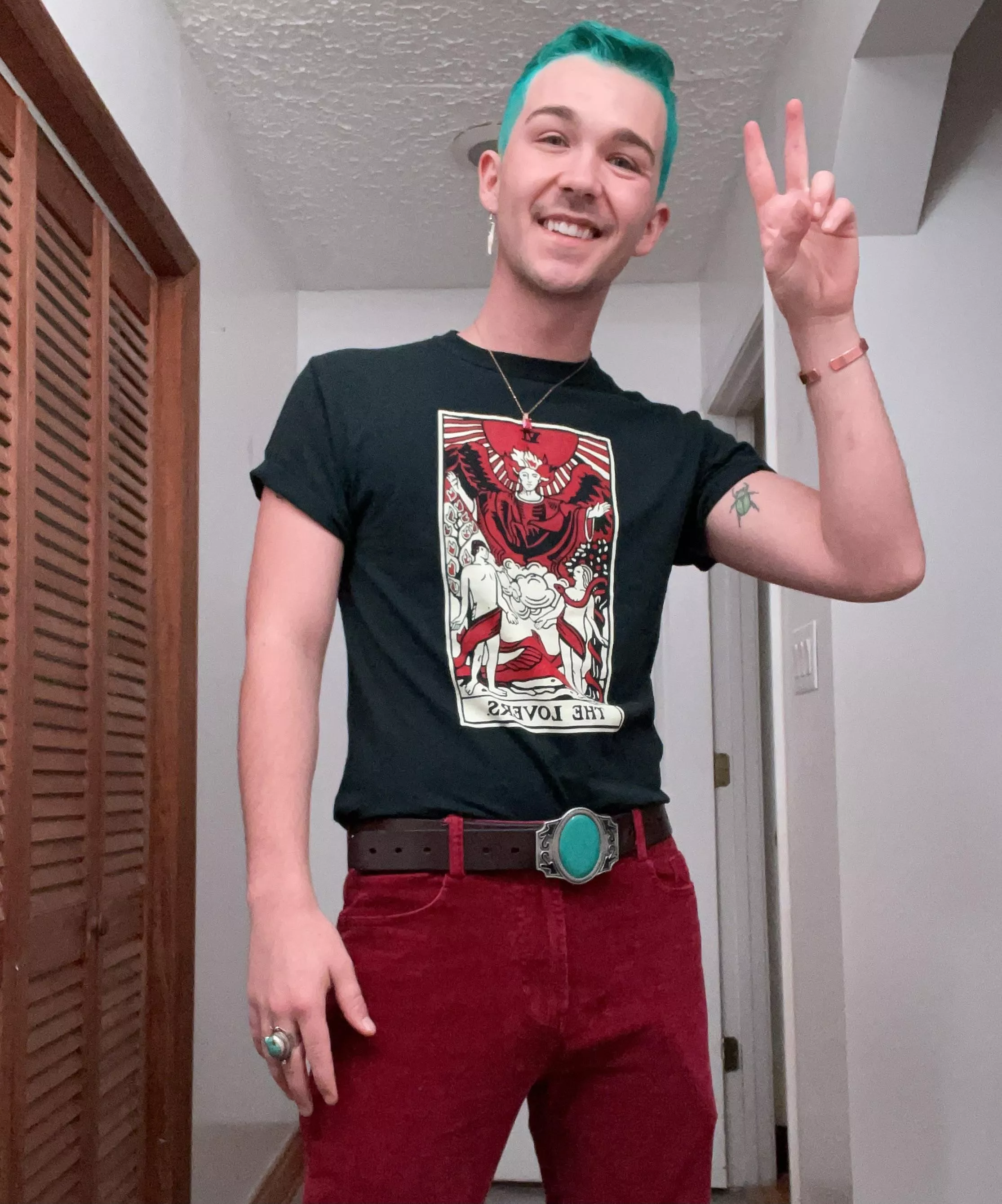 Always looking for people to chat with! HMU Always looking for people to chat with! HMU